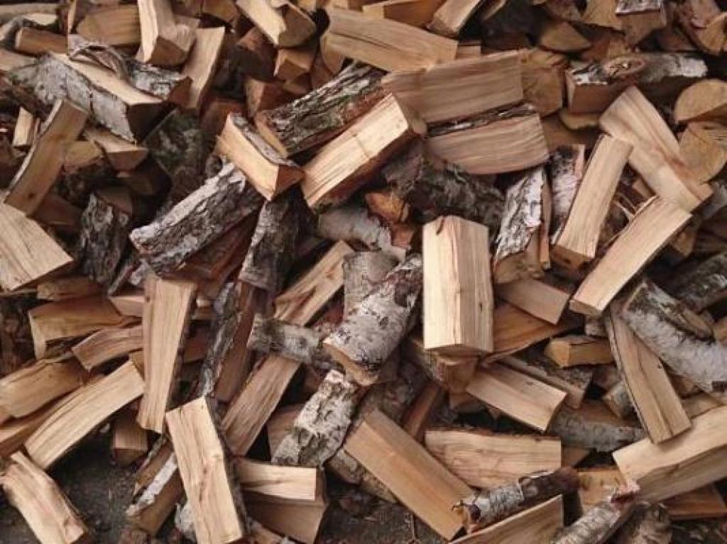 Palivové dřevo sypané (bříza, olše)